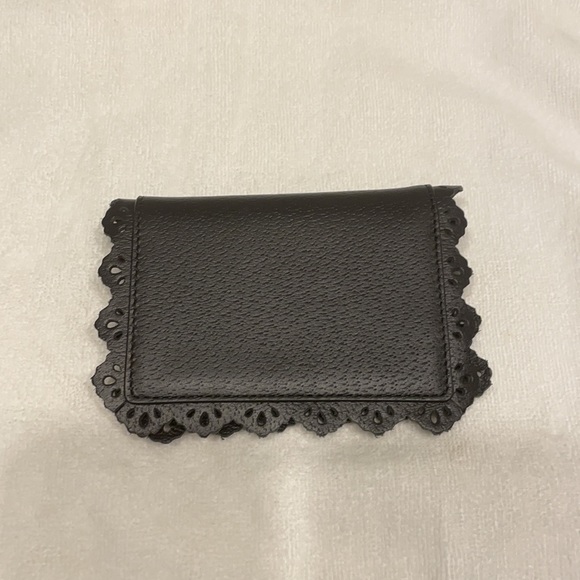 Sold! Kate Spade ♠️ leather scalloped card holder! - Picture 4 of 7